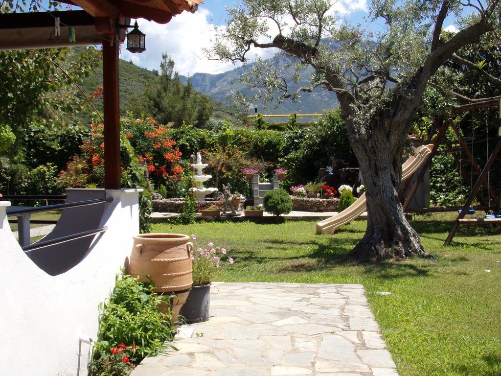 Villa Karapataki Skala Rachoni  Rum bild