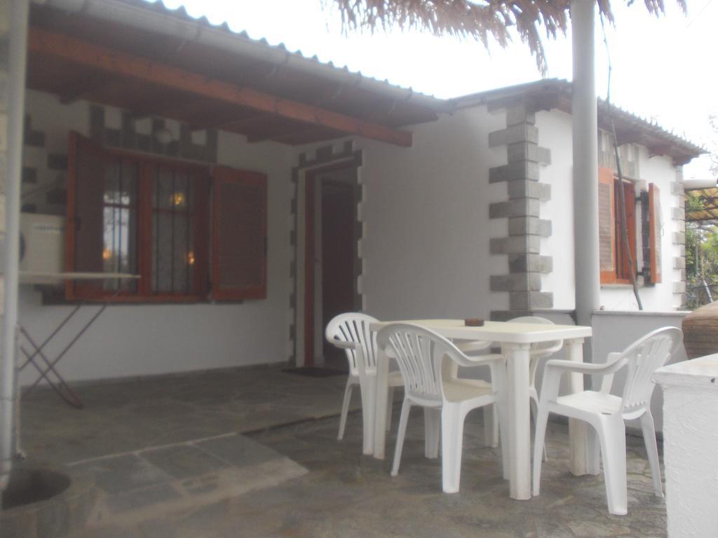 Villa Karapataki Skala Rachoni  Rum bild