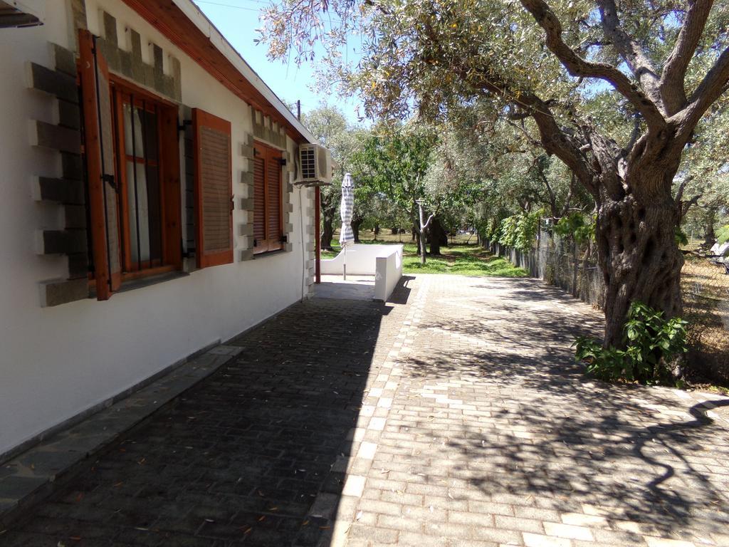Villa Karapataki Skala Rachoni  Exteriör bild