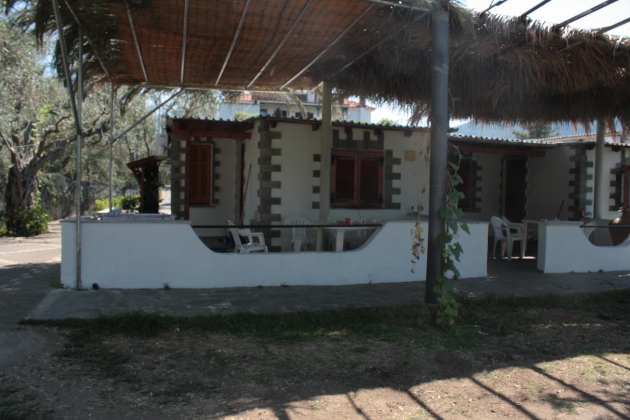 Villa Karapataki Skala Rachoni  Exteriör bild